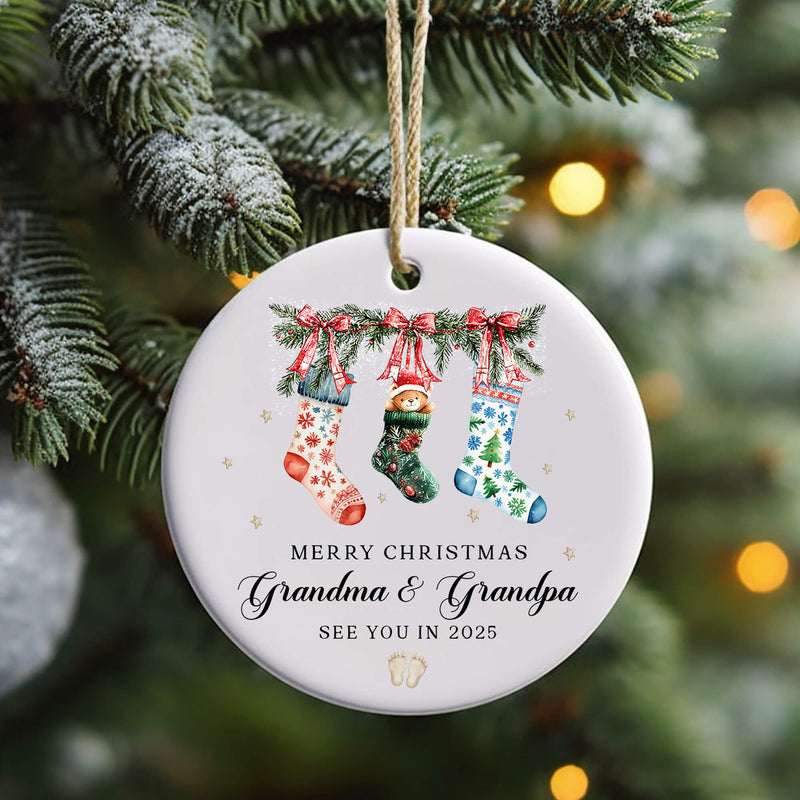 Personalised Pregnancy Announcement Ornament – Grandma & Grandpa Christmas Reveal Keepsake